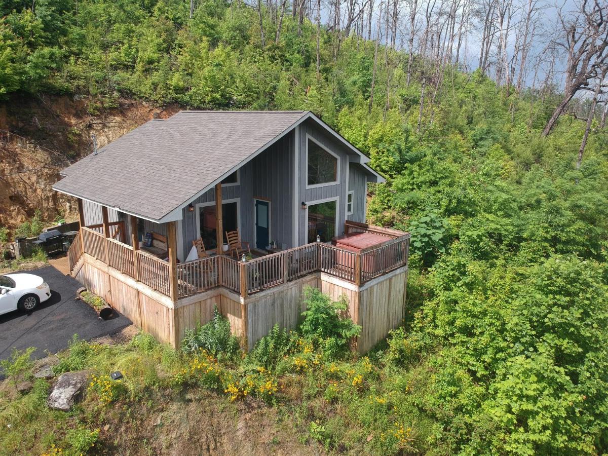 Love Nest Chalet Villa Gatlinburg Exterior photo